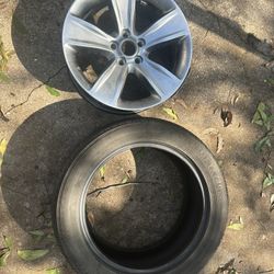 Dodge challenger rim + Tire