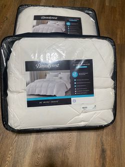 Beautyrest white Down fiber All Natural Comforter ALL SEASON Full/Queen 90x90