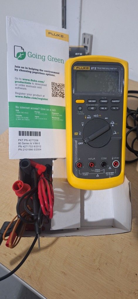 New Fluke Multimeter Temperature 