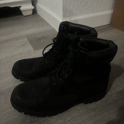 Black Timberlands 