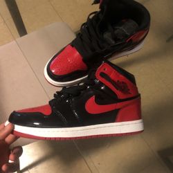 Jordan 1 Red and Black Size 8