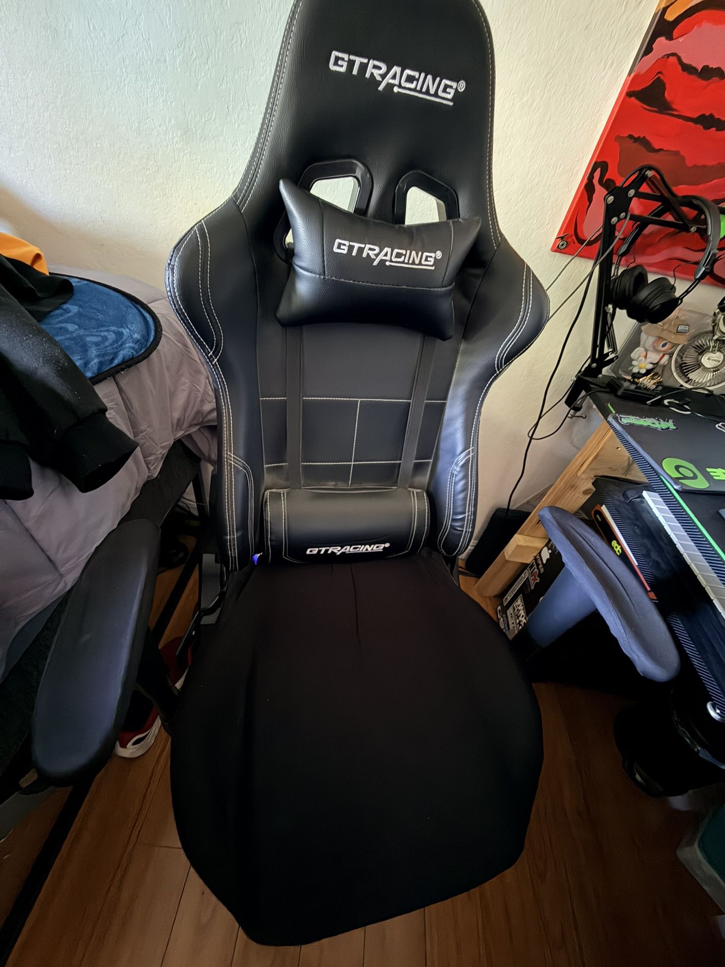 GAMING CHAIR