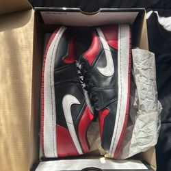 Air Jordan 1s Low 