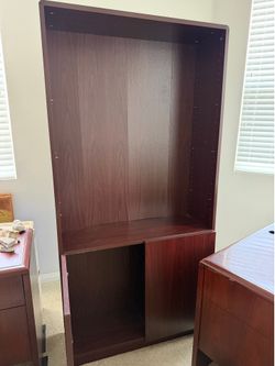 Executive desk set