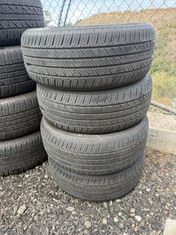 Llantas 215/55R16