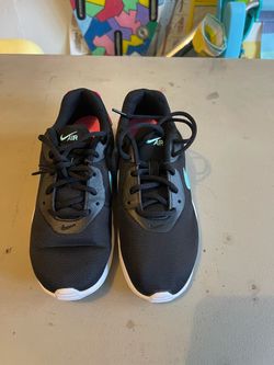 Brand new air Nike  tennis shoes size 7