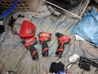 Milwaukee Drill And Impact Set Includes The New STUBBY