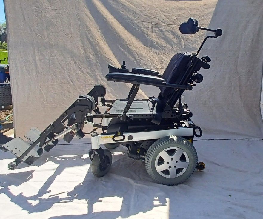 Invacare Storm Series Torque 3 Rehab Power Chair
