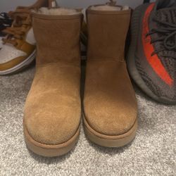 Uggs Size 9 Women’s 