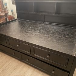 Twin Bed with Trundle 