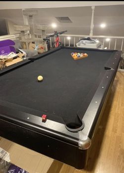 Black Diamond Pool Table