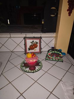 Apple kitchen decor