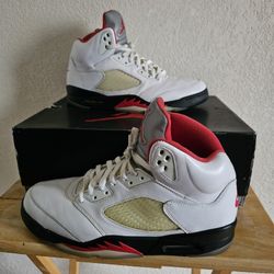 Nike Air Jordan 5 Retro Size 12.5. White/Red With Box DA1911-102