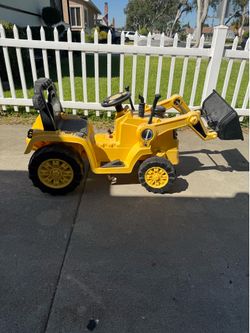 Kid Trax Cat 6v Tractor