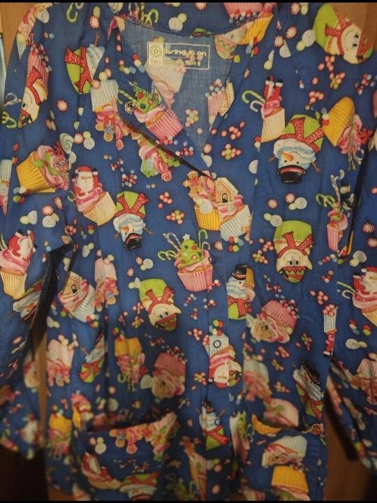 Women's Christmas Longsleeve Scrub Top Size Small
