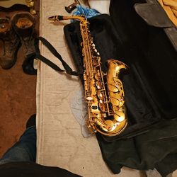 Mendini By Cecilio Saxophone Great Condition 