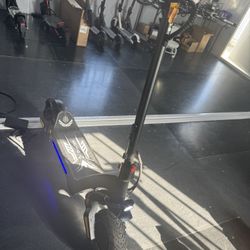 Dual-motor electric scooter