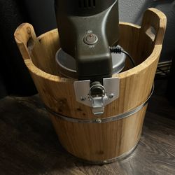 Ice Cream Maker 