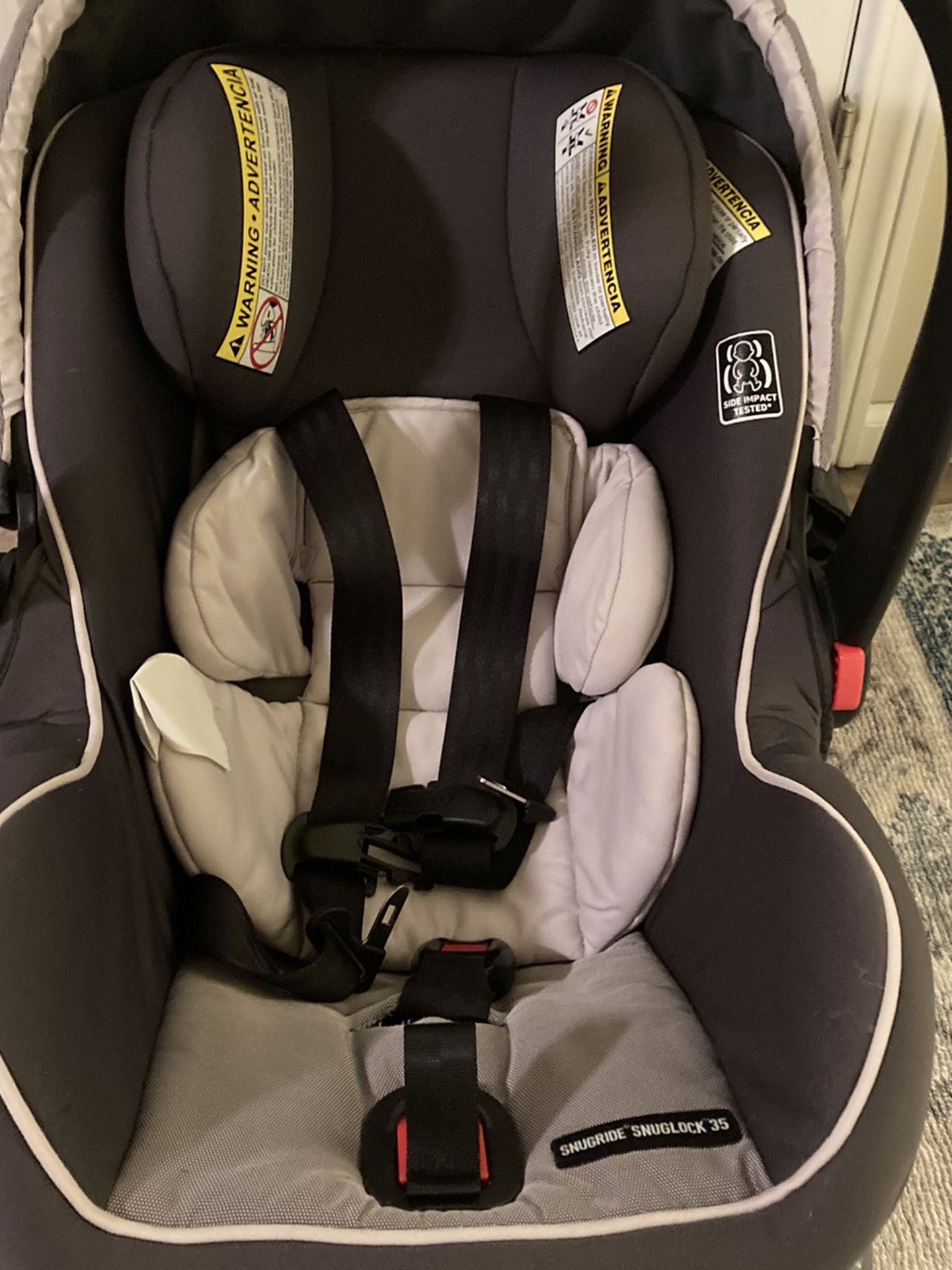 Infant Graco Car seat Snugride Snug lock 35