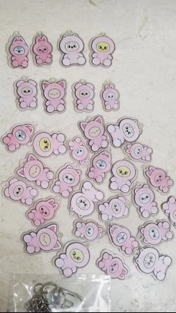 Stray Kids/Skzoo New Non Official Skzoo Acrylic Keychain Charms-32 pcs