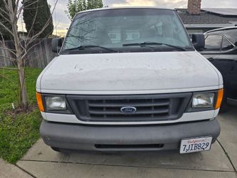 2005 Ford Econoline E350