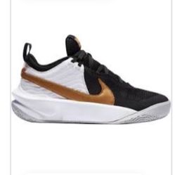 Nike’s Shoes Black/Gold Size 5 Youth New