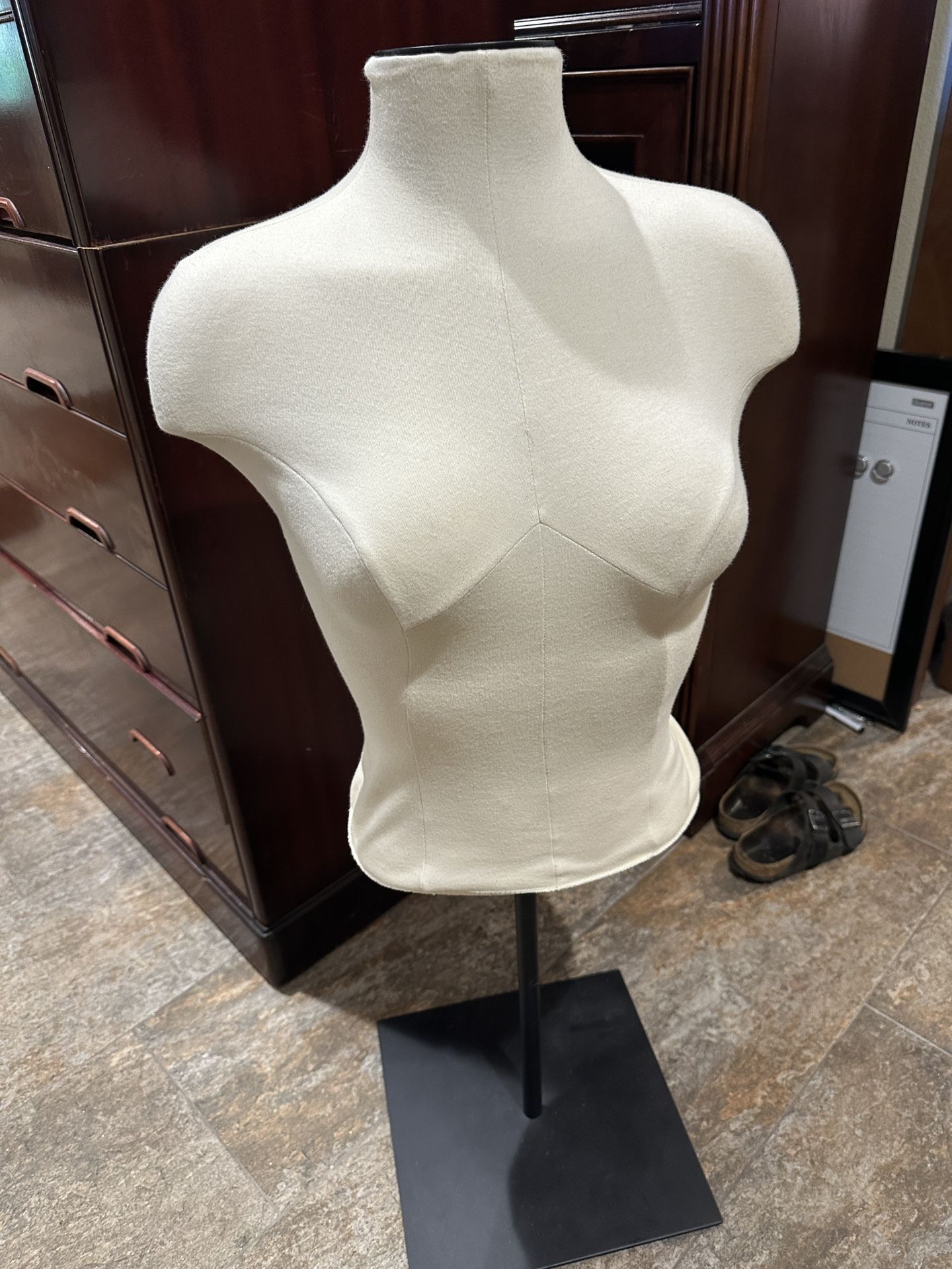 Mannequin. Nice And Clean.
