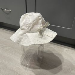 Baby Gap 0-5 Months White Hat With Bow