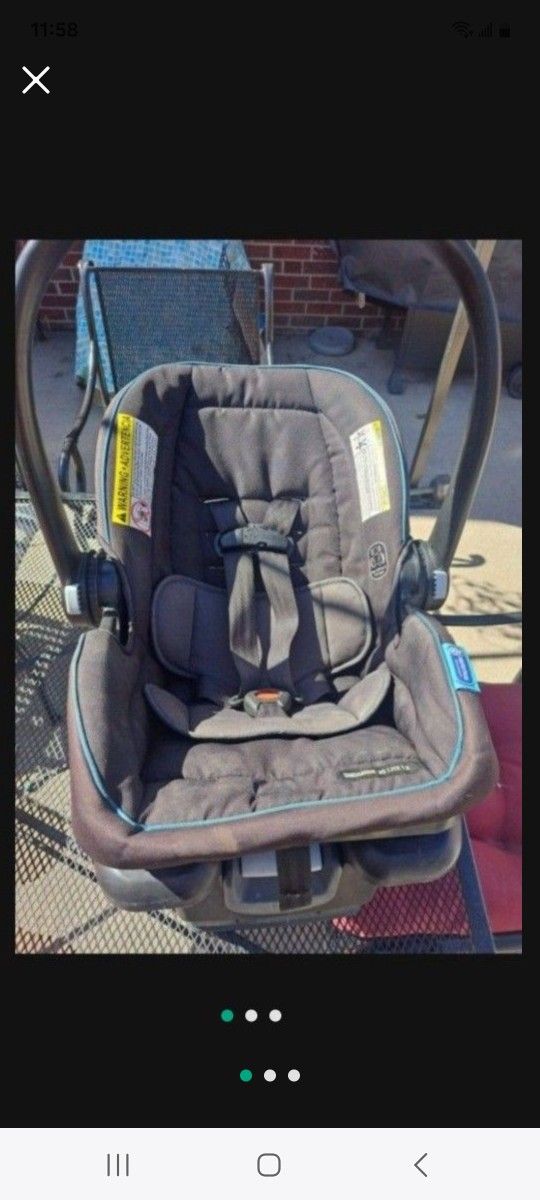 Graco Snug Ride LX Infant Carseat W/ Base
