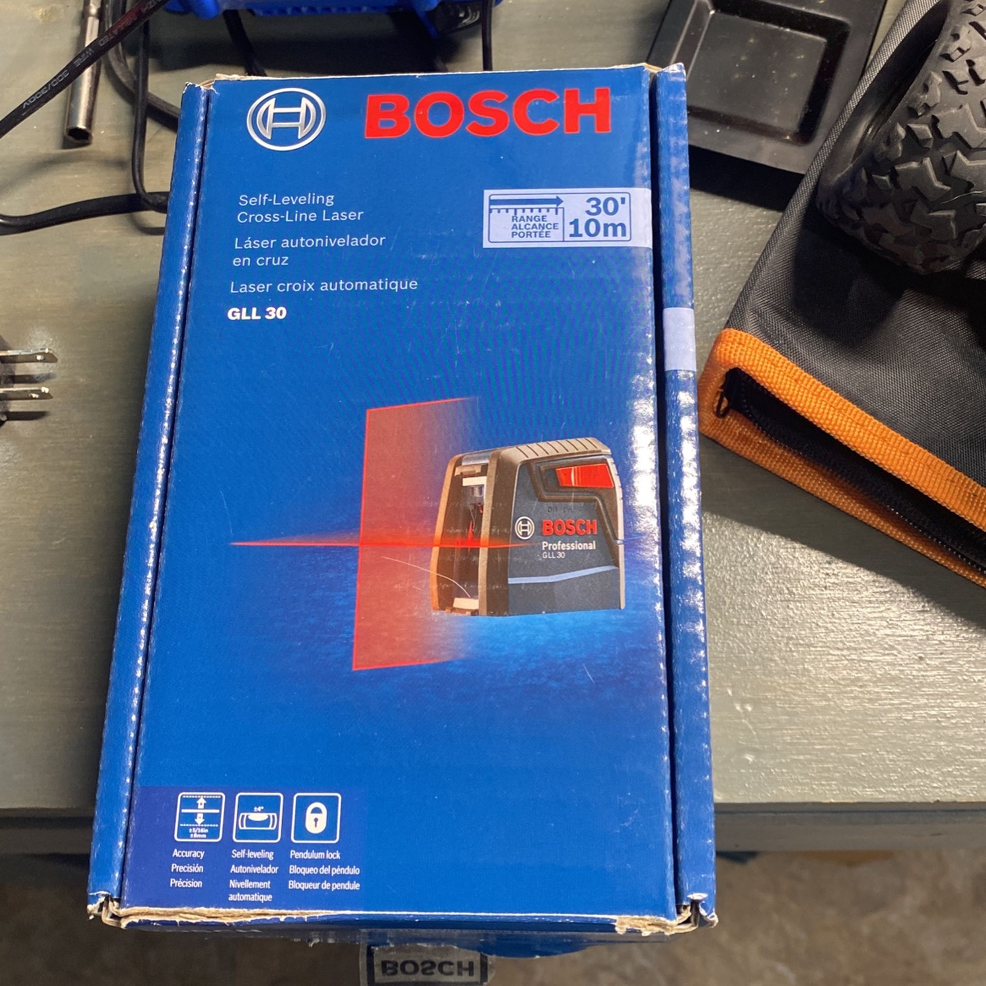 Bosch GLL30 Self Leveling Cross Line Laser
