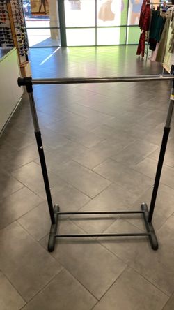 Adjustable Freestanding Clothing Rack