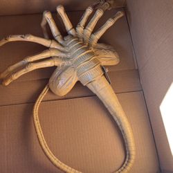 Neca Face Hugger Foam Replica Aliens
