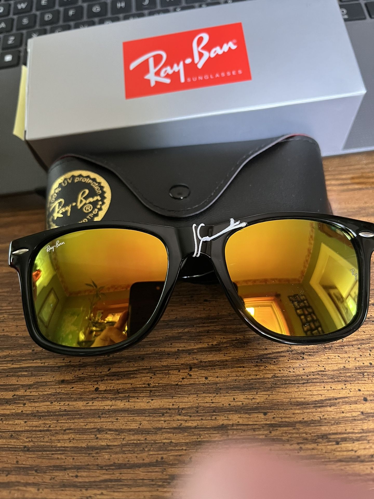 RAY BAN WAYFARER w/ BLACK FRAME & RED/YELLOW MIRROR LENSES. BRAND NEW.