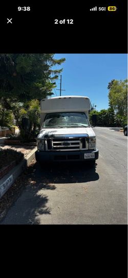 2014 ford bus