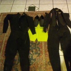 amuse and Roxy BodySuit s & Flippers  Good Condition.