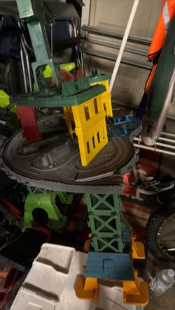 Thomas & Friends Mega Tower Train Set toy track