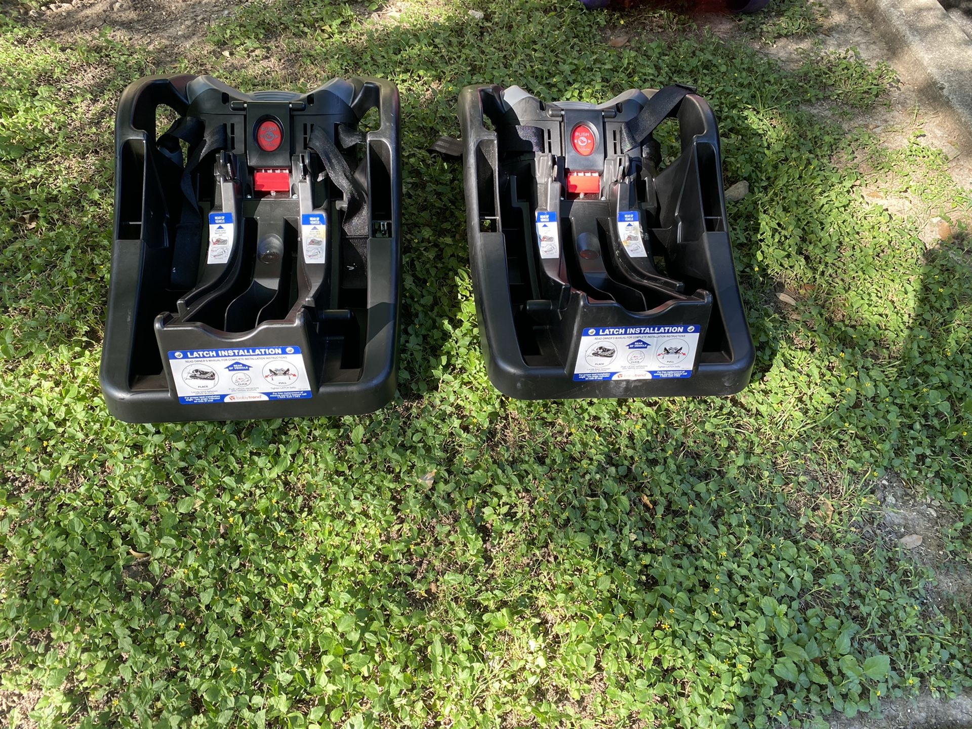 Baby trend car seat base x2