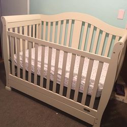 Dream On Me 5 in 1 Crib w Drawer