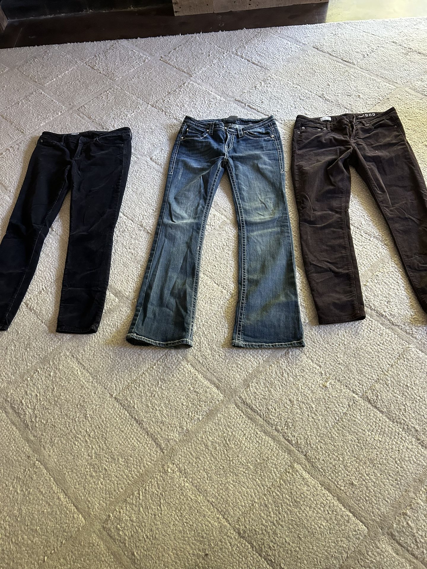 Four (4) Women Blue Jeans Or Pants For Only $10.00