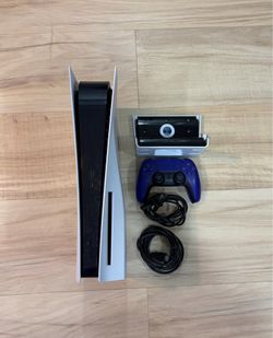 PS5 Disc Edition – Excellent Setup – Purple Controller + Mount