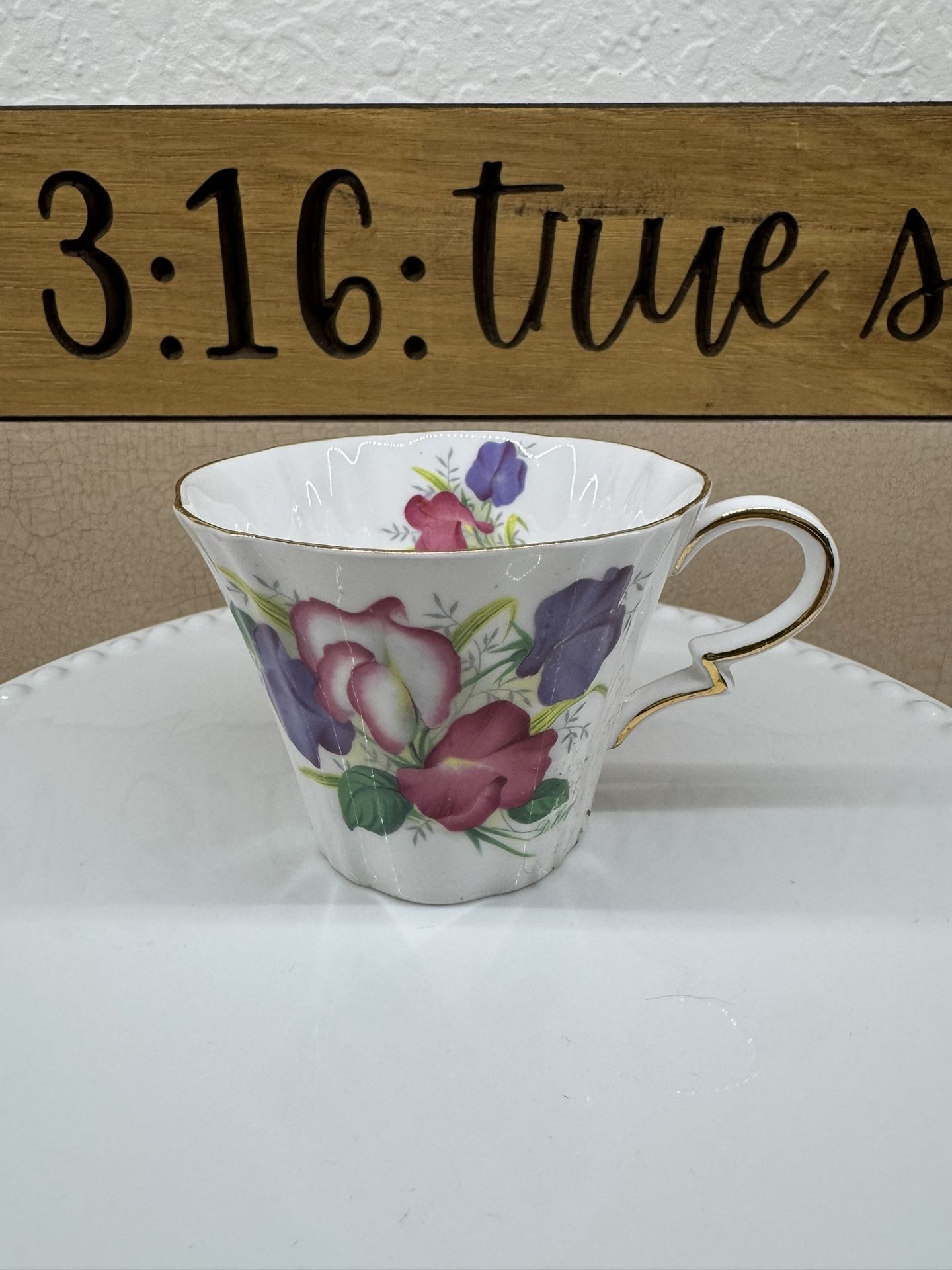 Royal Standard Fair Lady Teacup 