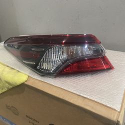 2018-2024 Toyota Camry Left Tail Light 