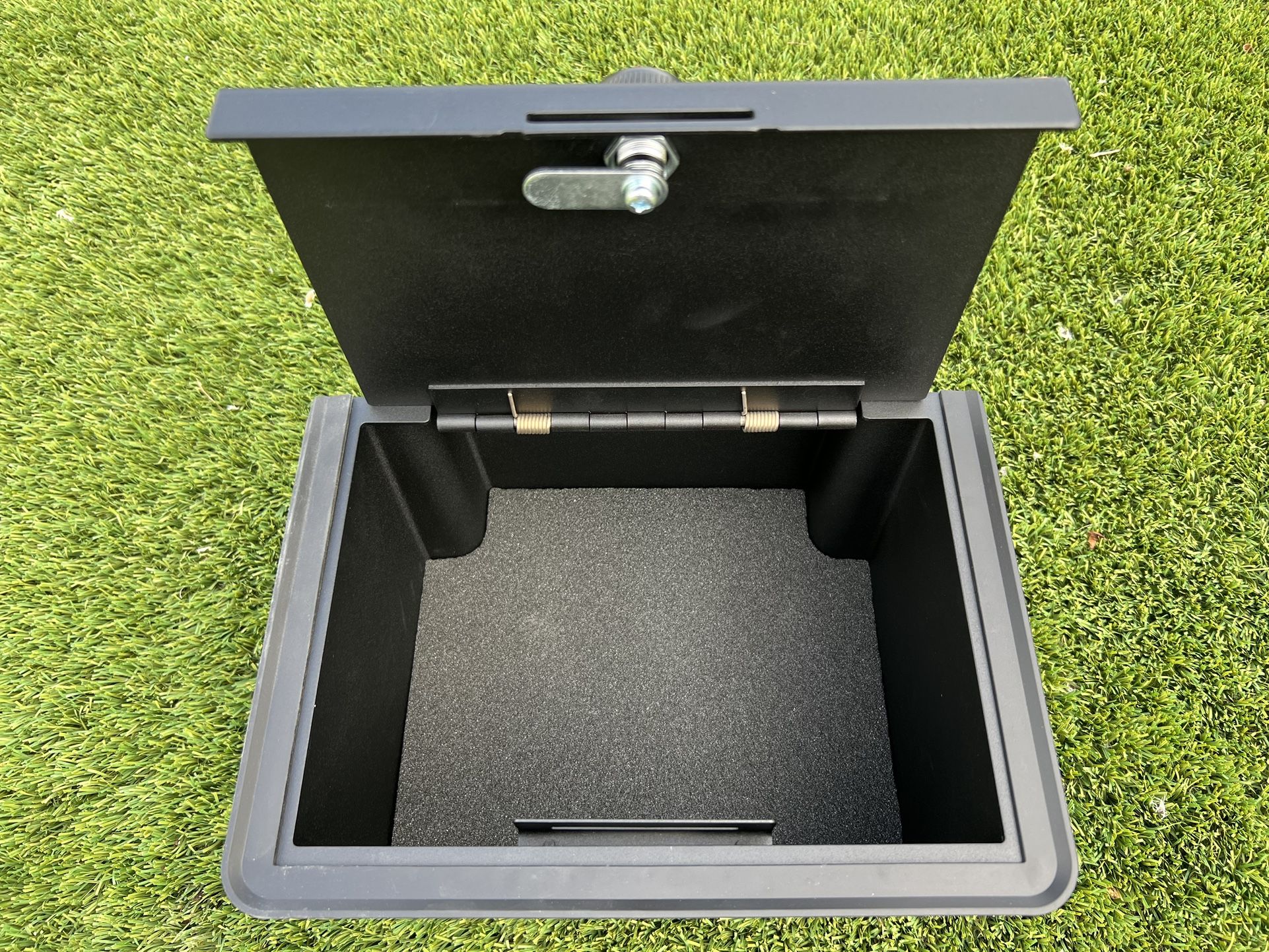 Chevy Center Console Lock Box for Sale in Bonita, CA OfferUp