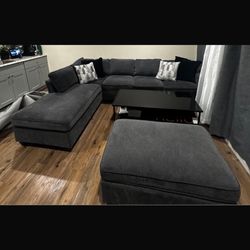 L Shaped Sofá And Ottoman