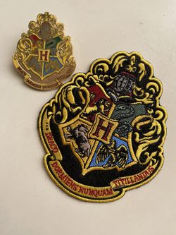 Harry Potter Universal Studios Hogwarts Patch & Pin