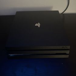 PS4 Pro 