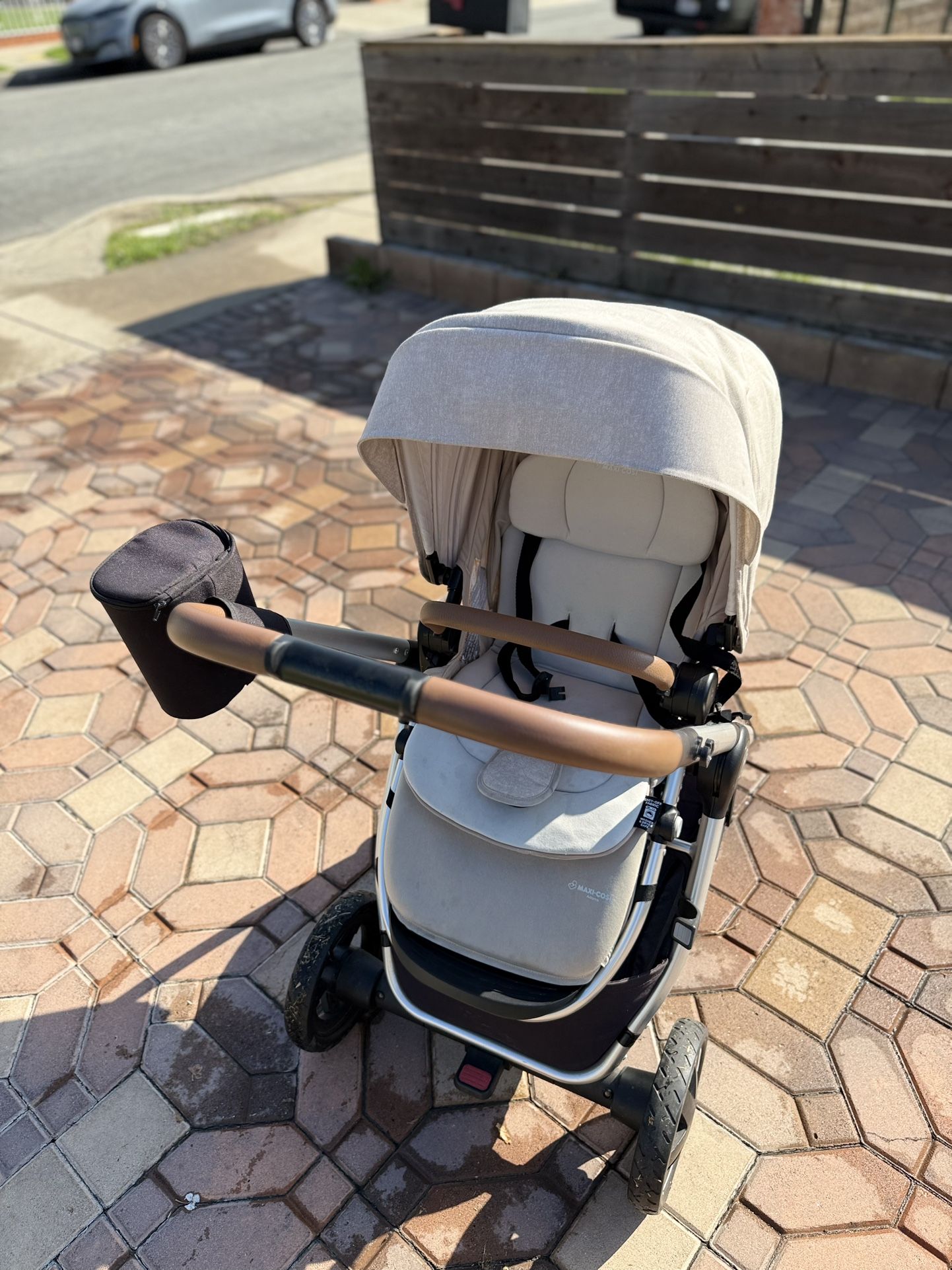 Maxi Cosi Adorra Stroller