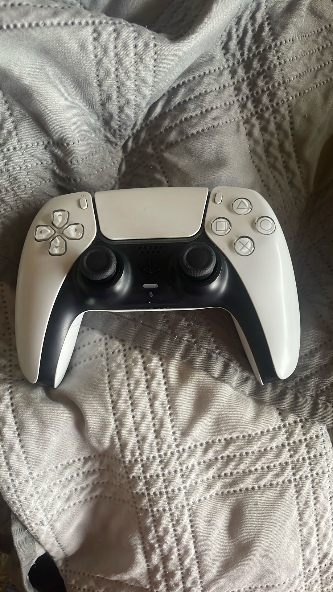 PS5 controller
