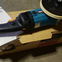 Makita 9227c 7" Polisher