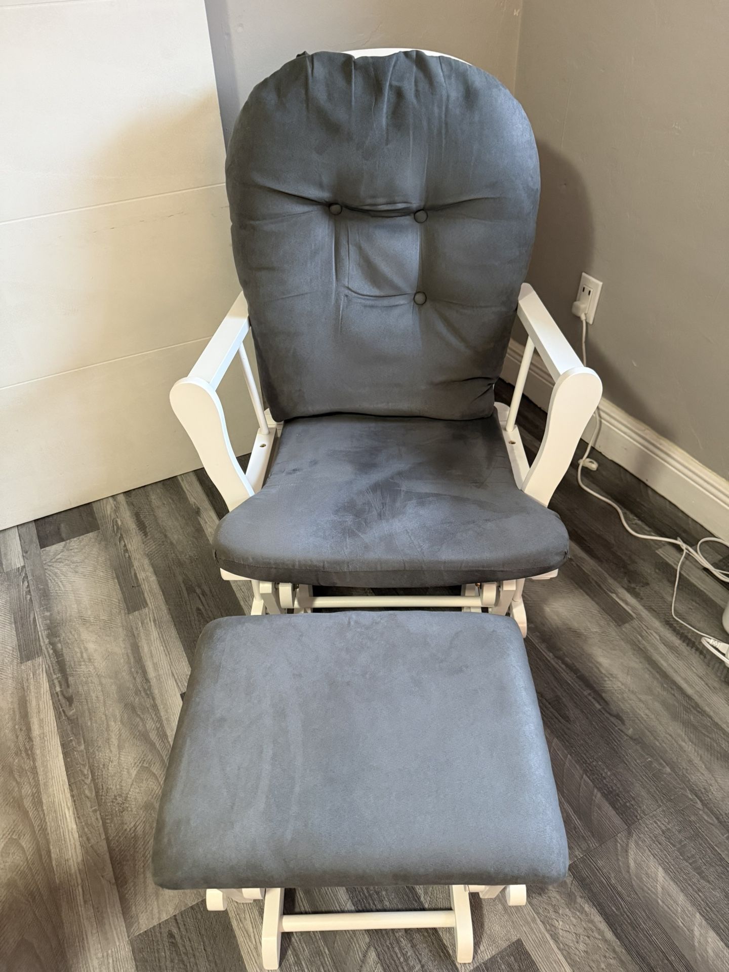 Nursery Chair And Ottoman